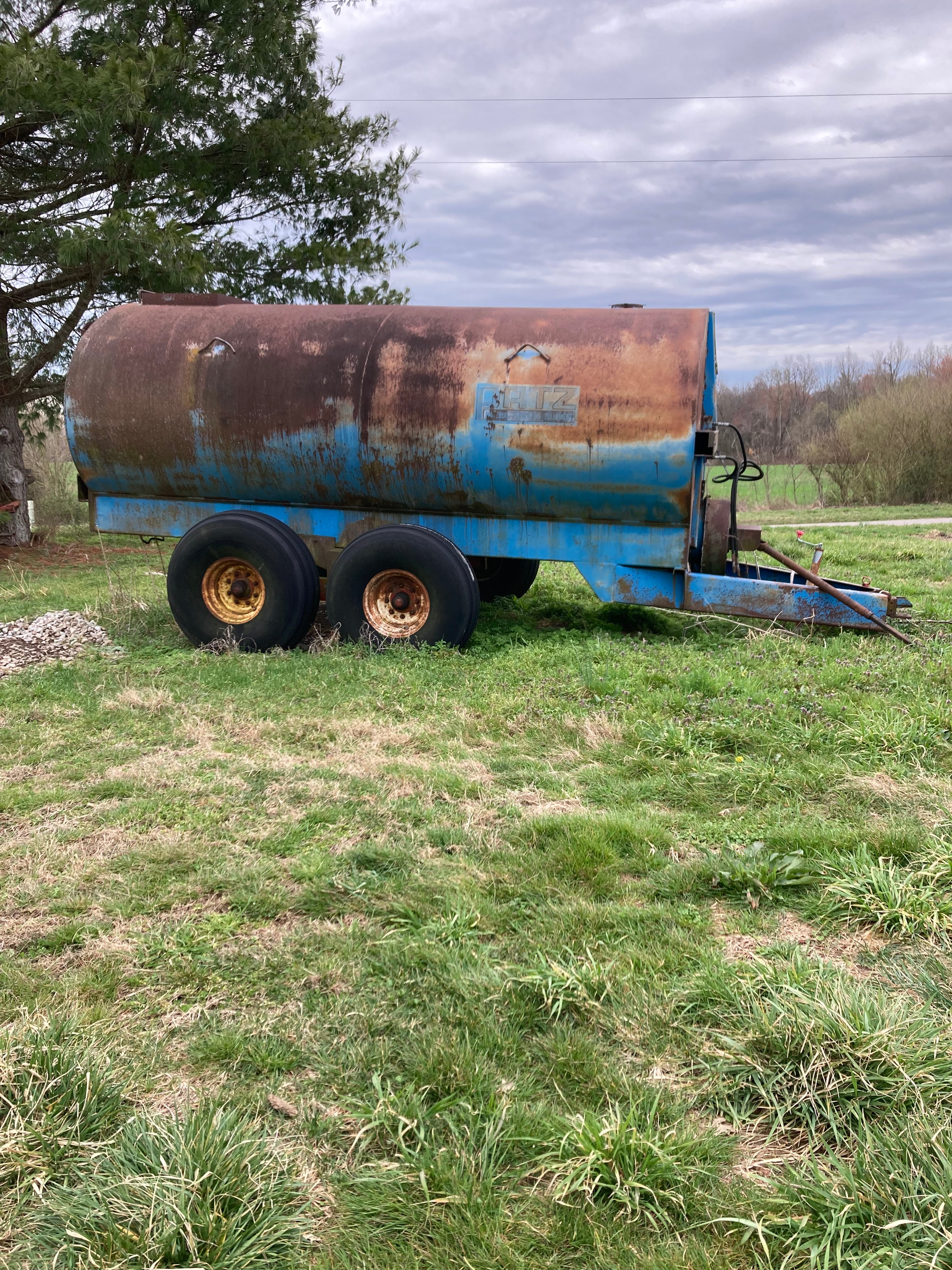 #DD2101 - Pair of Manure Wagons - TN - Image 2